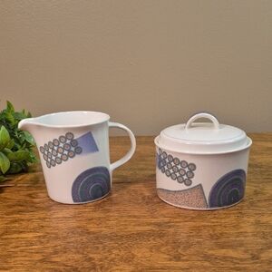 MIKASA 'Life Style Intaglio' CAC18 John Bergen Pattern Cream & Lidded Sugar Bowl